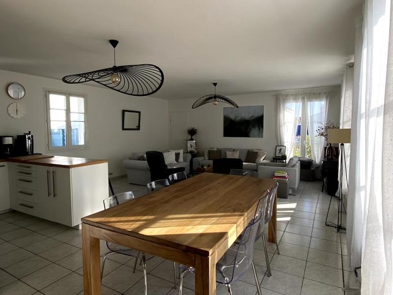 Maison - 166 m² - 8 pièces