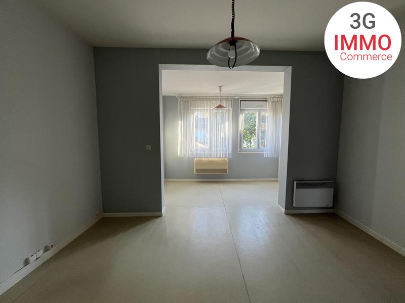 Local commercial - 70 m² - 4 pièces