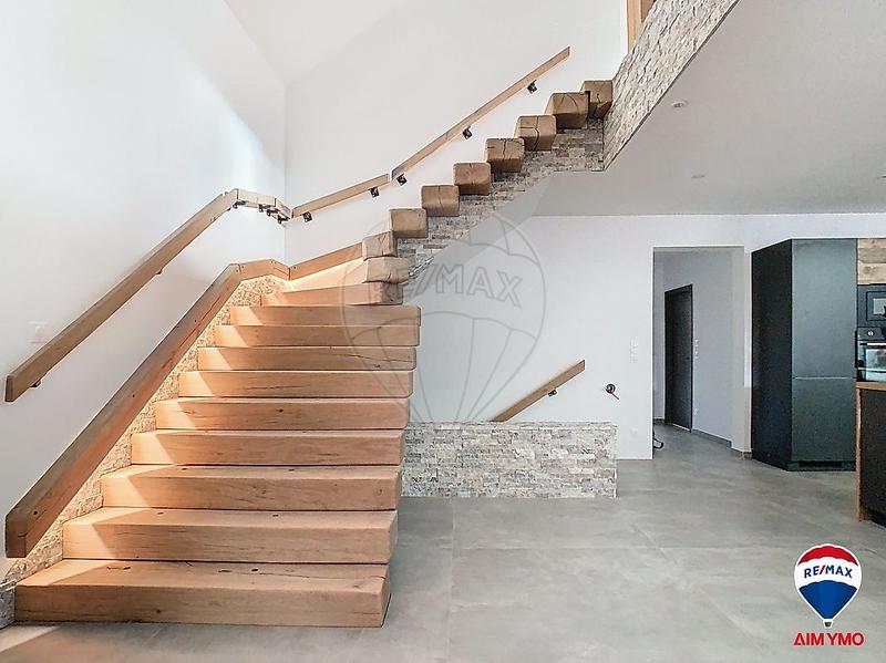 Maison - 300 m² - 10 pièces