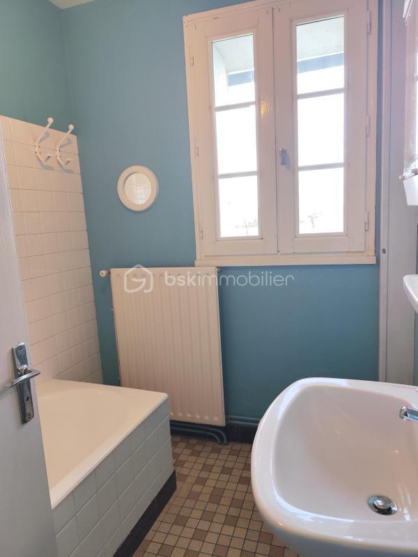 Maison en pierre - 80 m² - 4 pièces