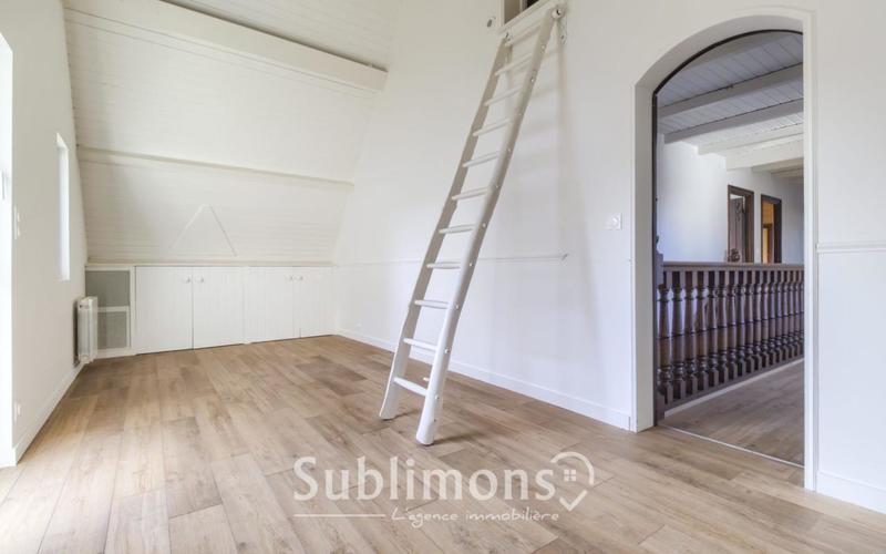 Maison - 224 m² - 7 pièces