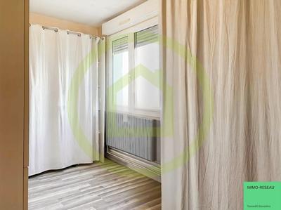 Appartement - 80 m² - 5 pièces