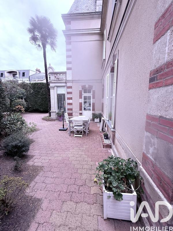 Maison de ville - 180 m² - 9 pièces