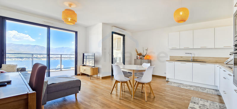 Appartement - 64 m² - 3 pièces