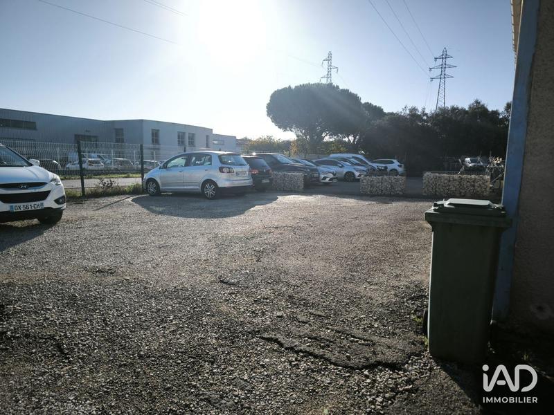 Local commercial - 215 m²