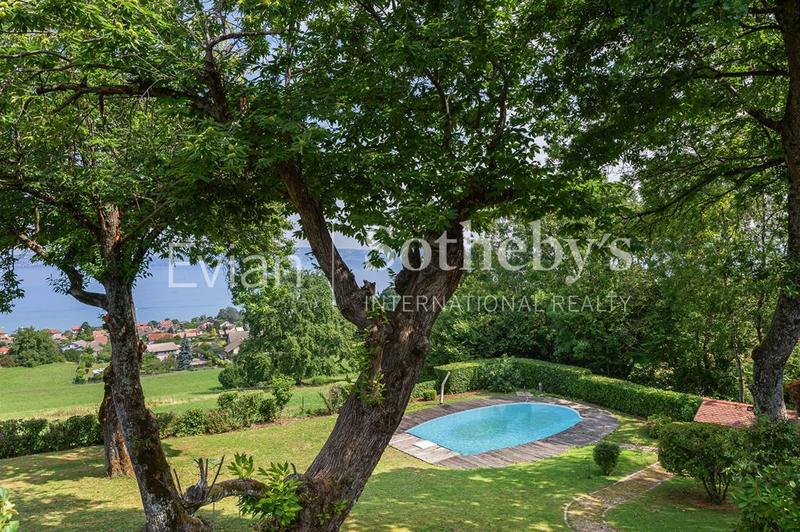 Villa - 288 m² - 6 pièces