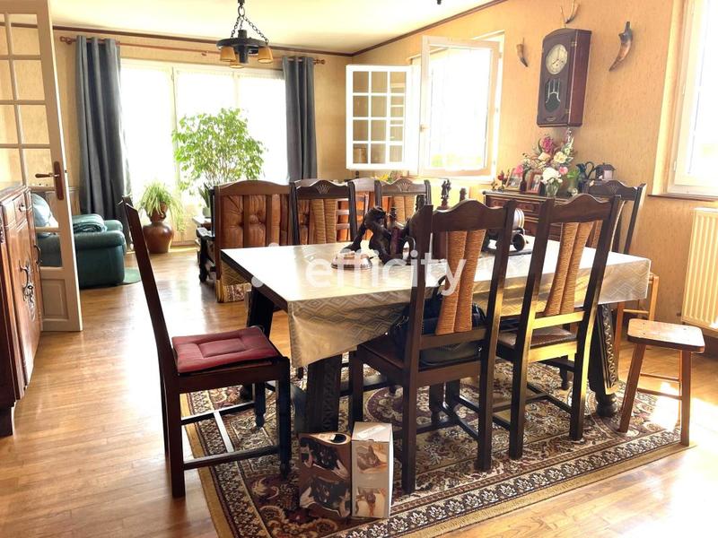 Maison - 136 m² - 5 pièces