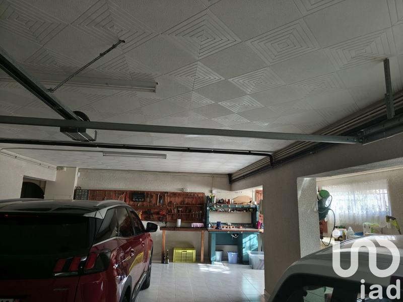 Maison - 250 m² - 8 pièces