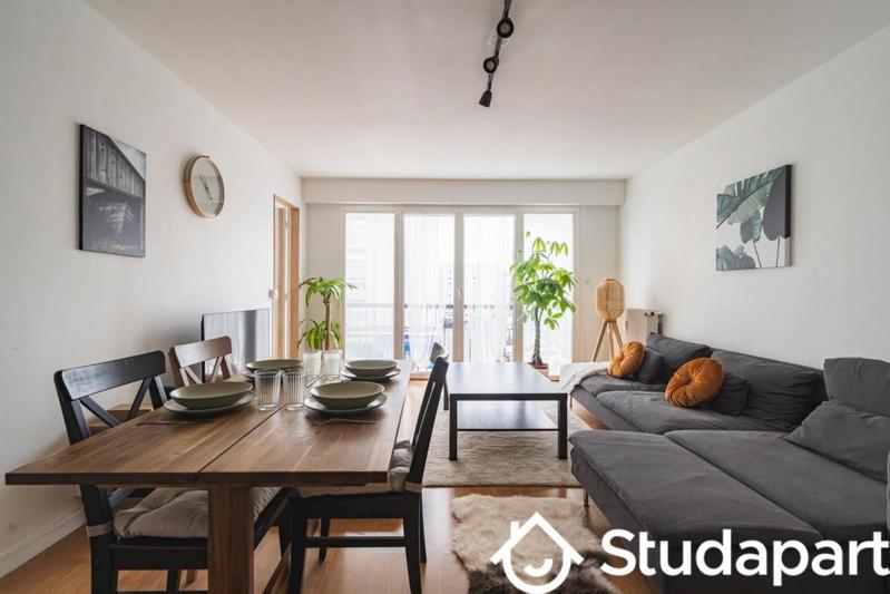 Chambre - 11 m² - 1 pièce