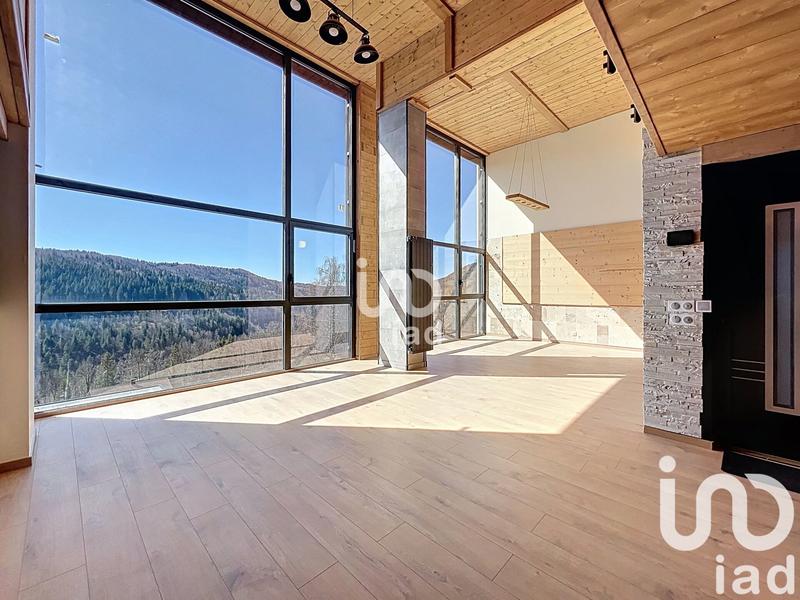 Loft - 126 m² - 4 pièces