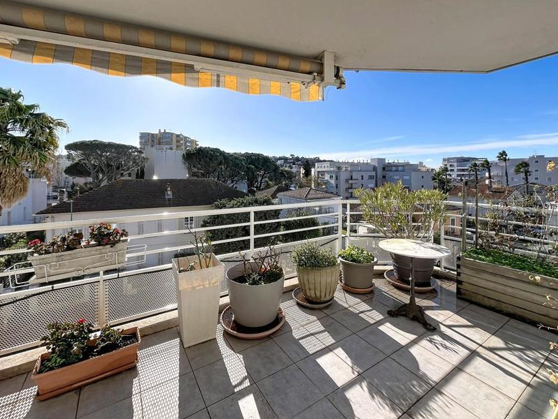 Appartement - 98 m² - 3 pièces