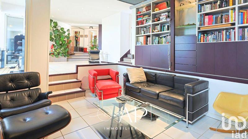 Maison - 223 m² - 5 pièces