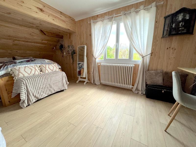 Maison - 177 m² - 7 pièces