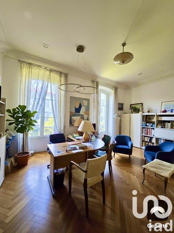 Appartement - 164 m² - 6 pièces