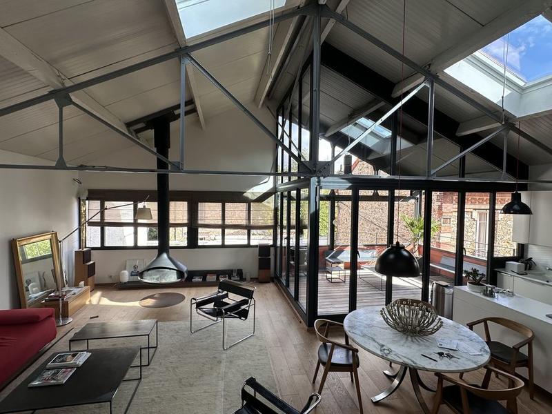 Loft - 138 m² - 6 pièces