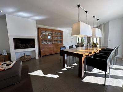 Villa - 212 m² - 6 pièces