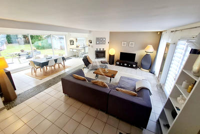 Maison - 140 m² - 6 pièces