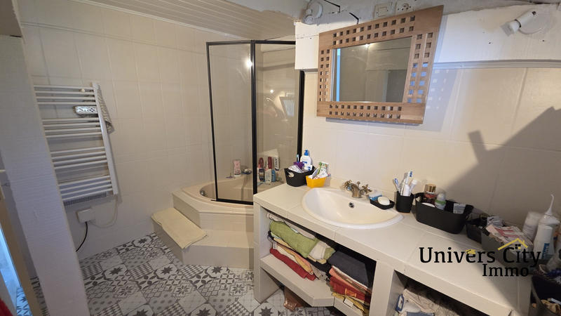 Maison - 170 m² - 5 pièces