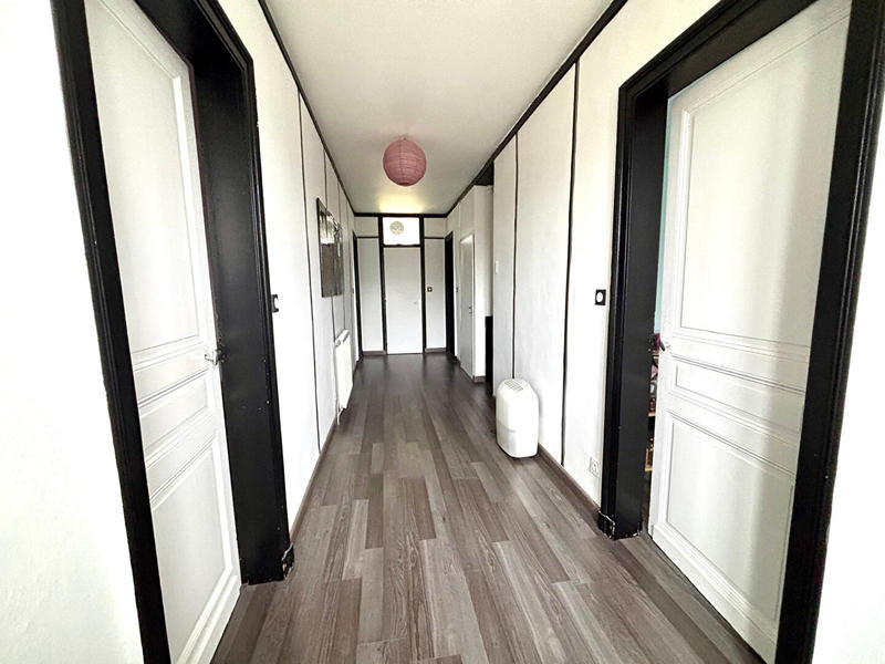 Maison - 192 m² - 6 pièces