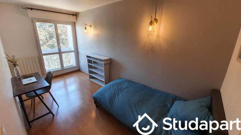 Chambre - 11 m² - 1 pièce