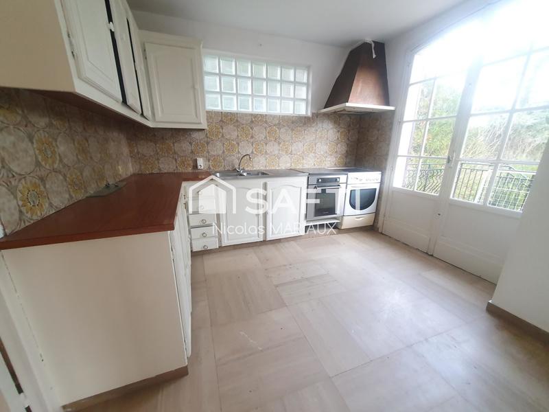 Maison - 303 m² - 7 pièces