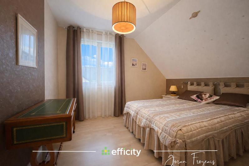 Maison - 165 m² - 7 pièces