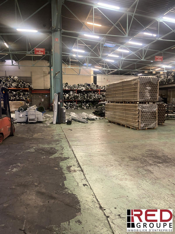 Entrepôt - 900 m²