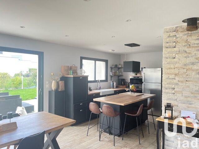 Maison - 143 m² - 6 pièces