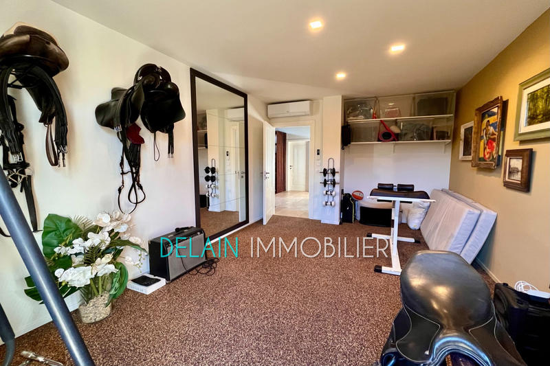 Maison - 257 m² - 5 pièces