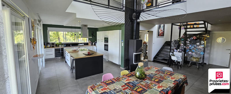 Maison - 162 m² - 6 pièces