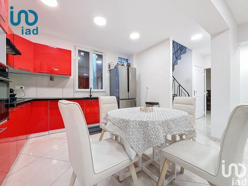 Maison - 350 m² - 11 pièces