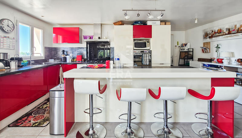 Maison - 140 m² - 7 pièces