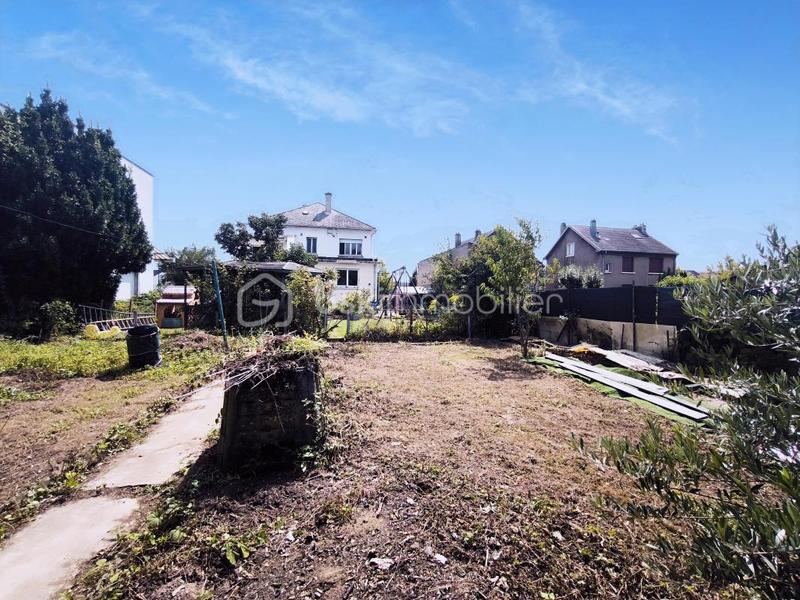 Maison - 210 m² - 8 pièces