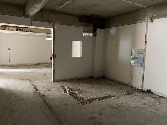 Local commercial - 317 m²