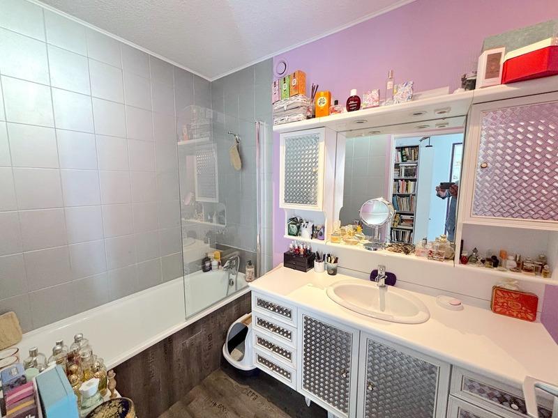 Appartement - 82 m² - 4 pièces