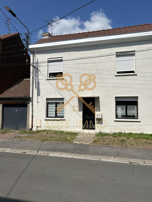 Maison - 95 m² - 4 pièces