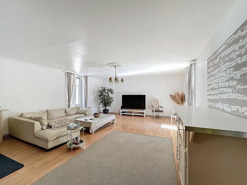 Maison - 190 m² - 6 pièces