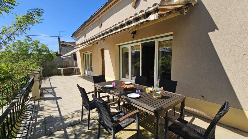 Propriété - 170 m² - 8 pièces