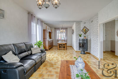 Maison - 240 m² - 11 pièces