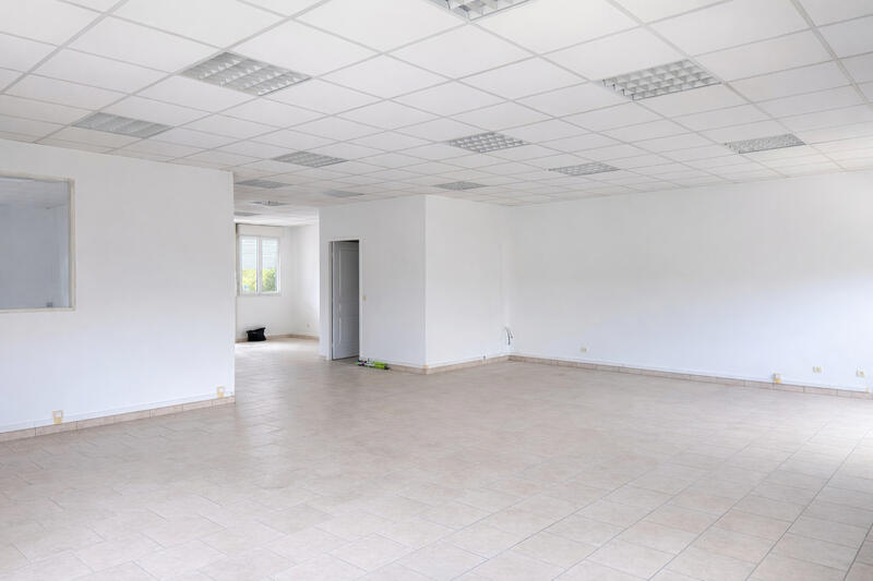 Bureau - 110 m² - 3 pièces