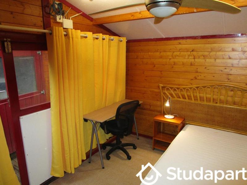 Chambre - 10 m² - 1 pièce