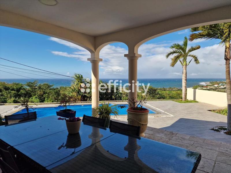 Maison - 168 m² - 4 pièces