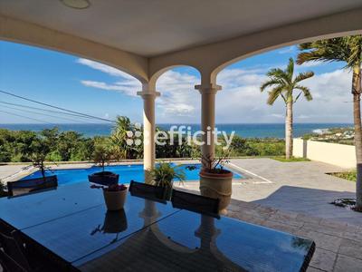 Maison - 168 m² - 4 pièces