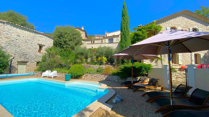 Maison - 263 m² - 10 pièces