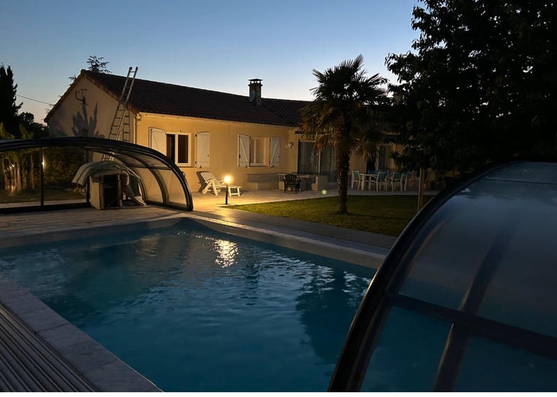 Villa - 151 m² - 9 pièces