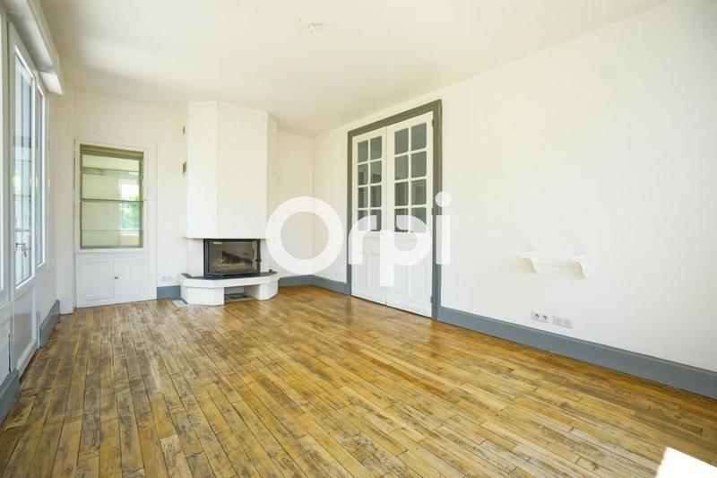 Maison - 318 m² - 7 pièces