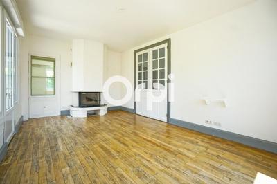 Maison - 318 m² - 7 pièces