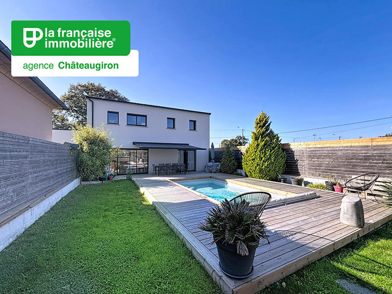Maison - 185 m² - 6 pièces