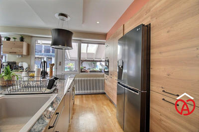 Maison - 229 m² - 7 pièces