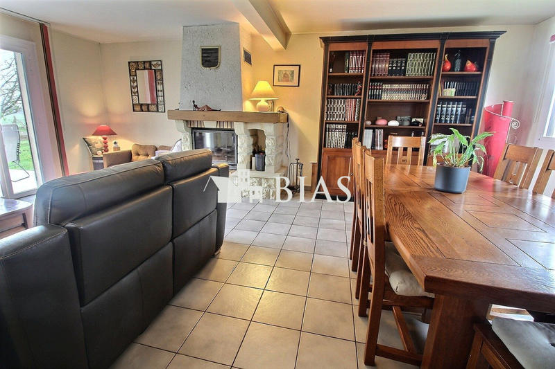 Maison - 102 m² - 4 pièces